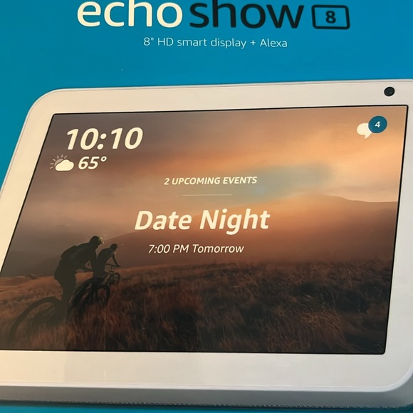 Echo Show 8 (2nd Gen, 2021 release) | HD smart display with Alexa - Picture 3 of 3